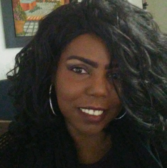 Meet your Posher, Karen - Picture 1 of 1